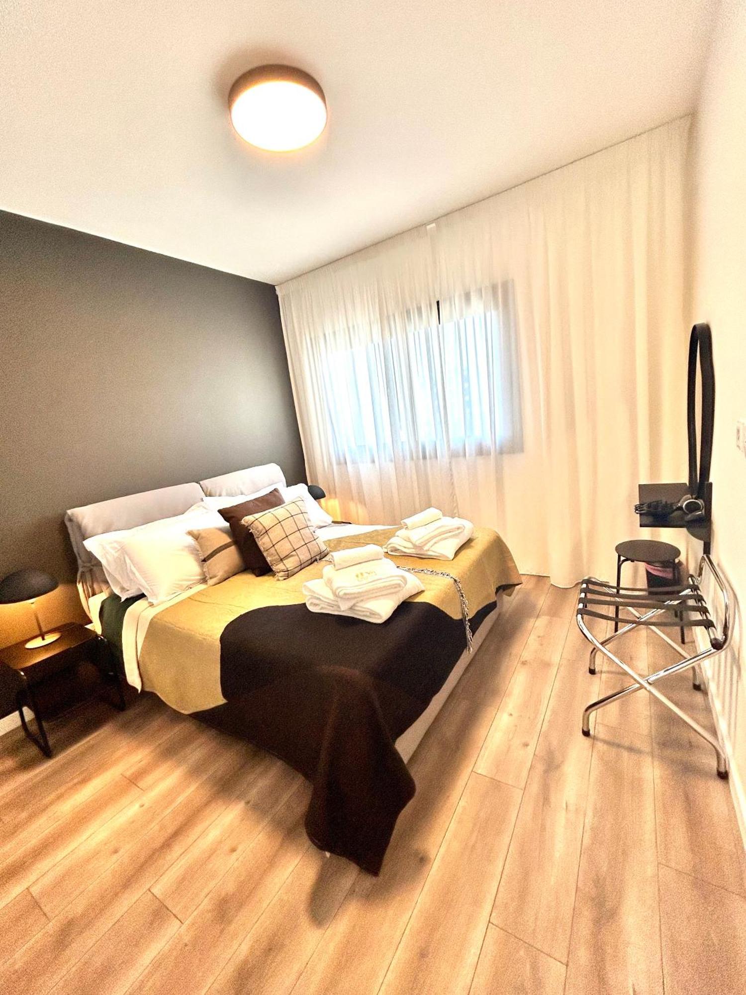 Sunset Gardens - Holiday Apartments - By Tlv Living Lemesós Eksteriør bilde