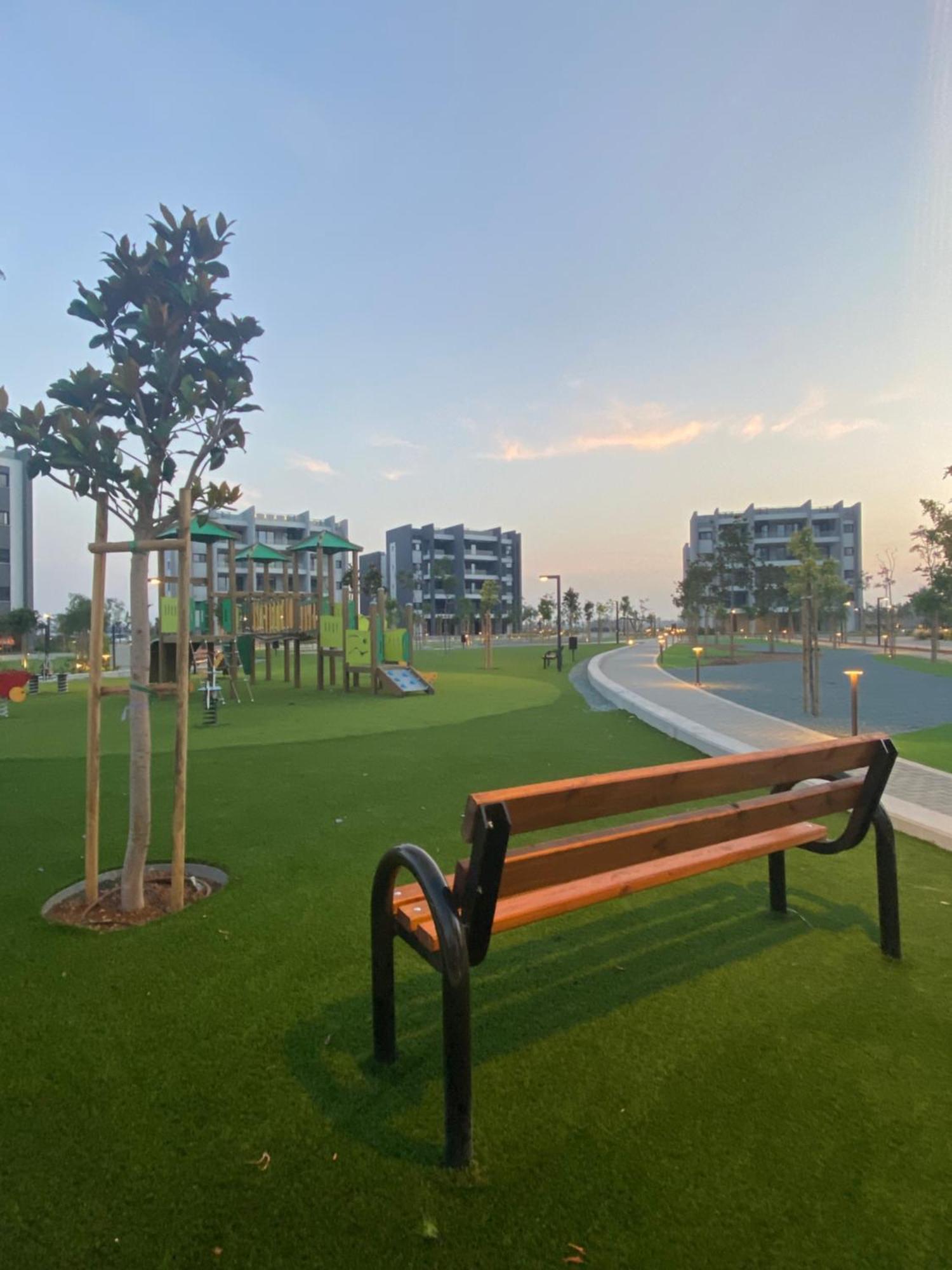 Sunset Gardens - Holiday Apartments - By Tlv Living Lemesós Eksteriør bilde