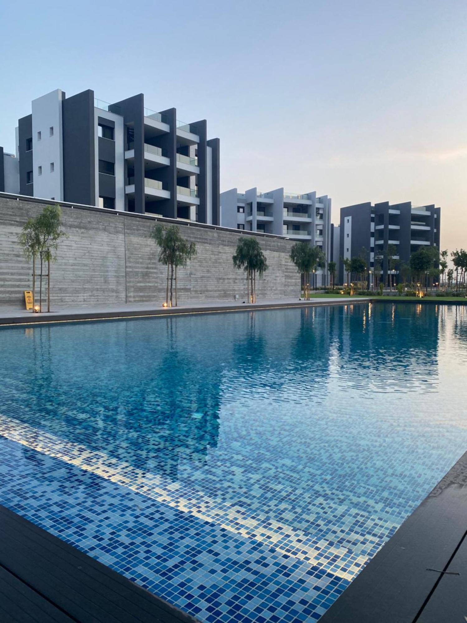 Sunset Gardens - Holiday Apartments - By Tlv Living Lemesós Eksteriør bilde