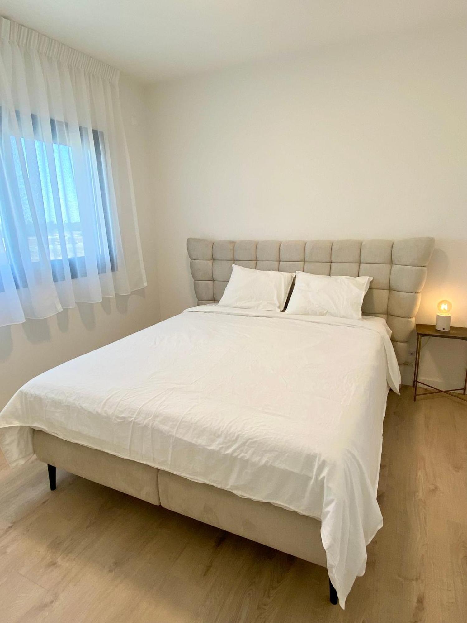 Sunset Gardens - Holiday Apartments - By Tlv Living Lemesós Eksteriør bilde