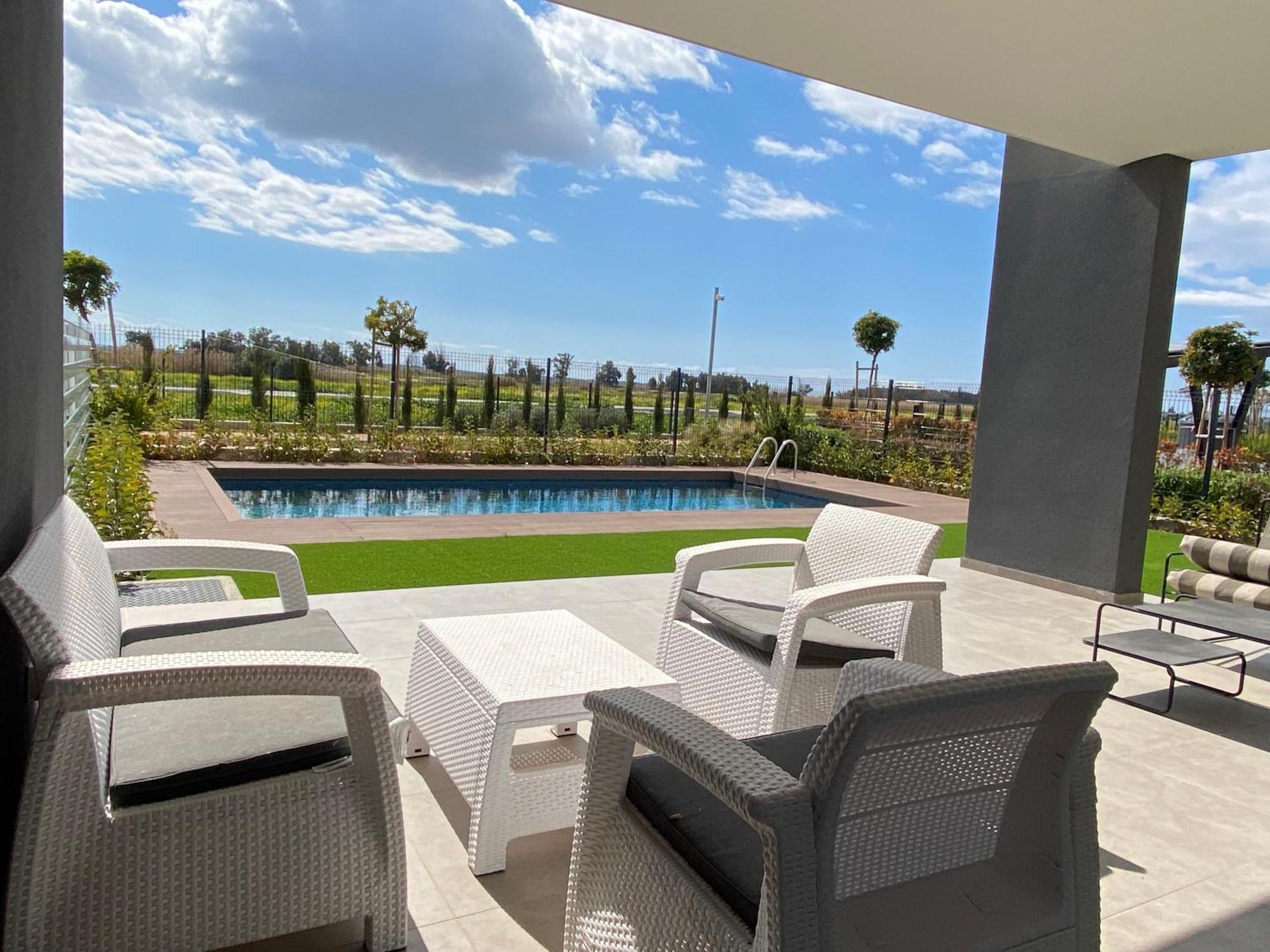 Sunset Gardens - Holiday Apartments - By Tlv Living Lemesós Eksteriør bilde